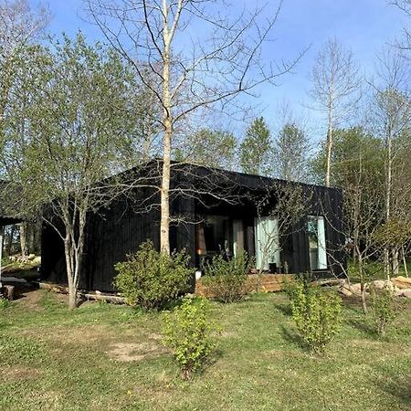 Small Cozy 3-Room House With Terrace & Large Garden Ilmandu 外观 照片