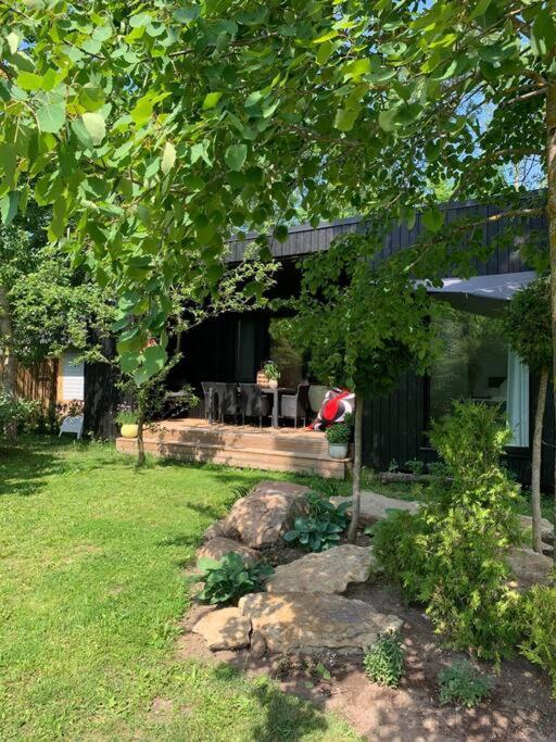 Small Cozy 3-Room House With Terrace & Large Garden Ilmandu 外观 照片