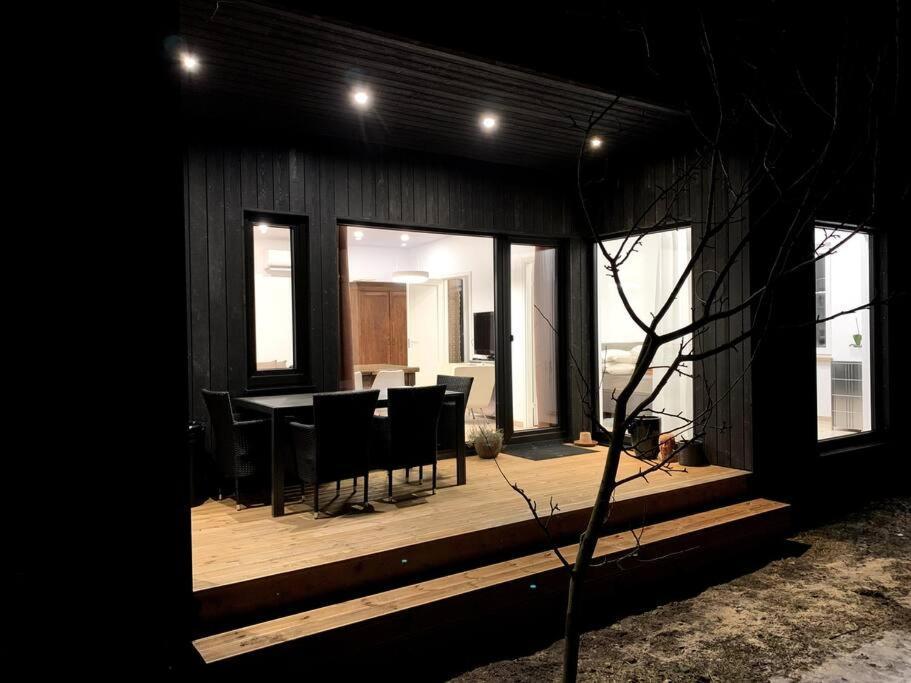Small Cozy 3-Room House With Terrace & Large Garden Ilmandu 外观 照片